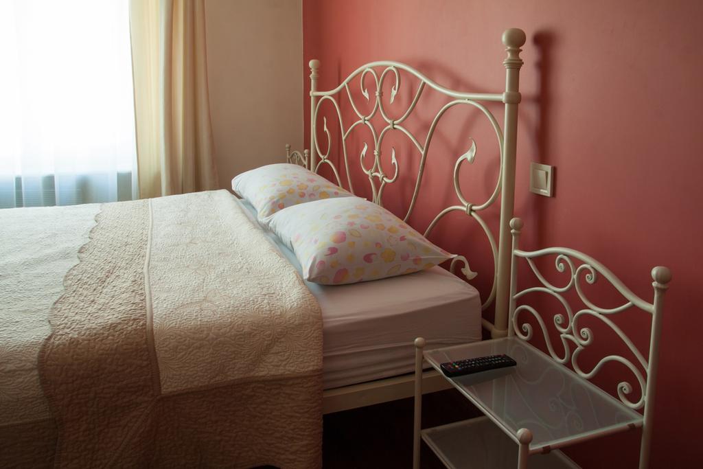 Apartment Roksolana 2 ลวีฟ ภายนอก รูปภาพ